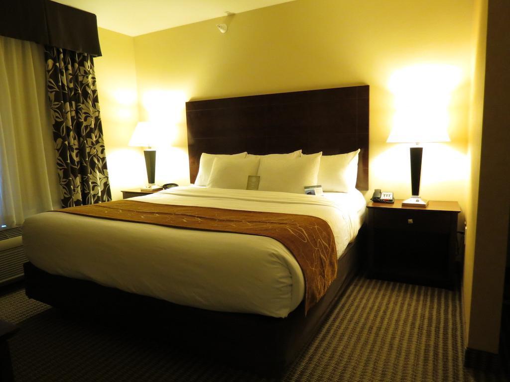 Comfort Suites Conference Center Rapid City Exteriör bild
